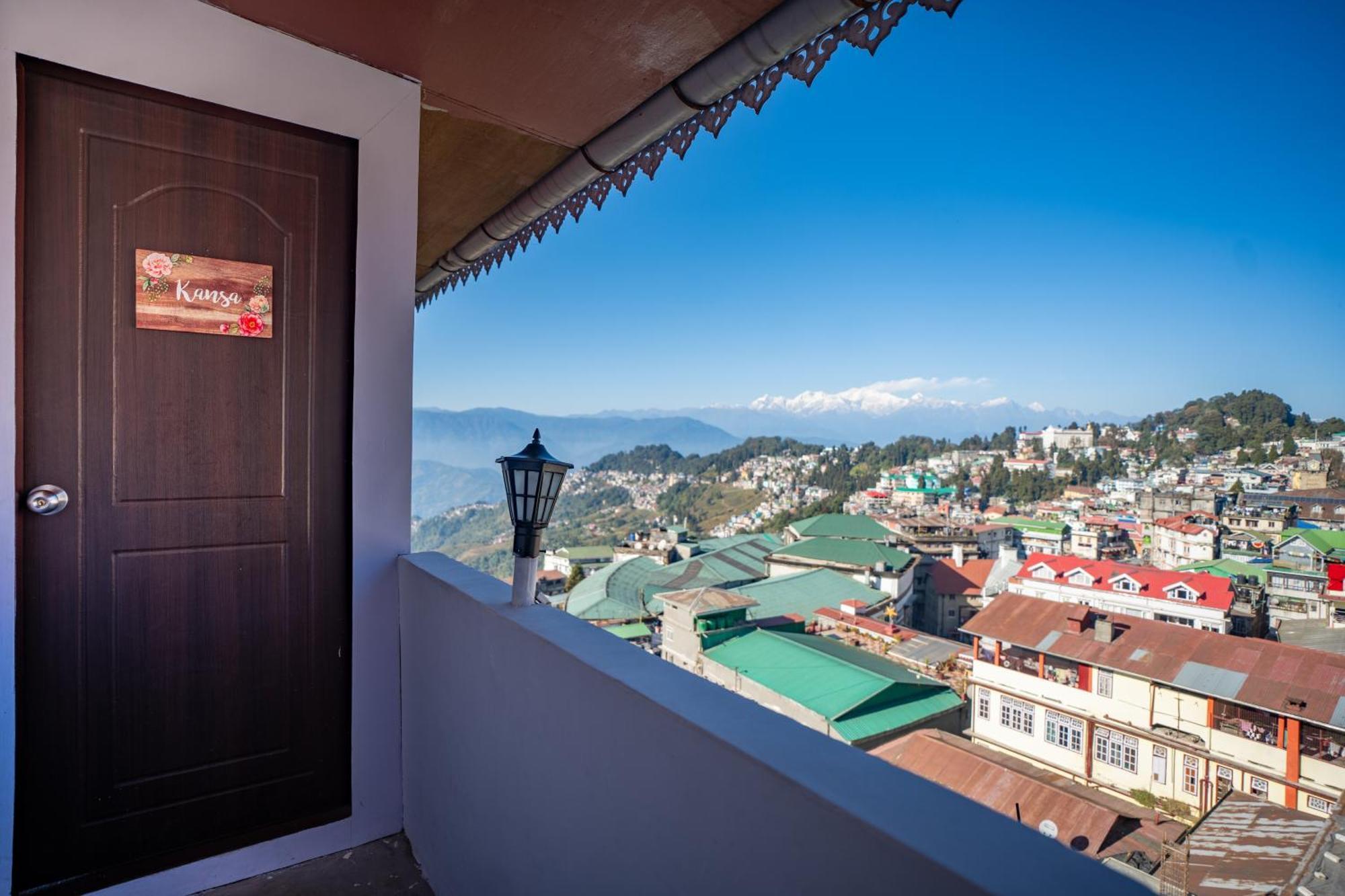 Monratino Himadrie -2 Mins Walk From Mall Road - All Rooms Have Kanchenjunga Mountain View Darjeeling  Ngoại thất bức ảnh