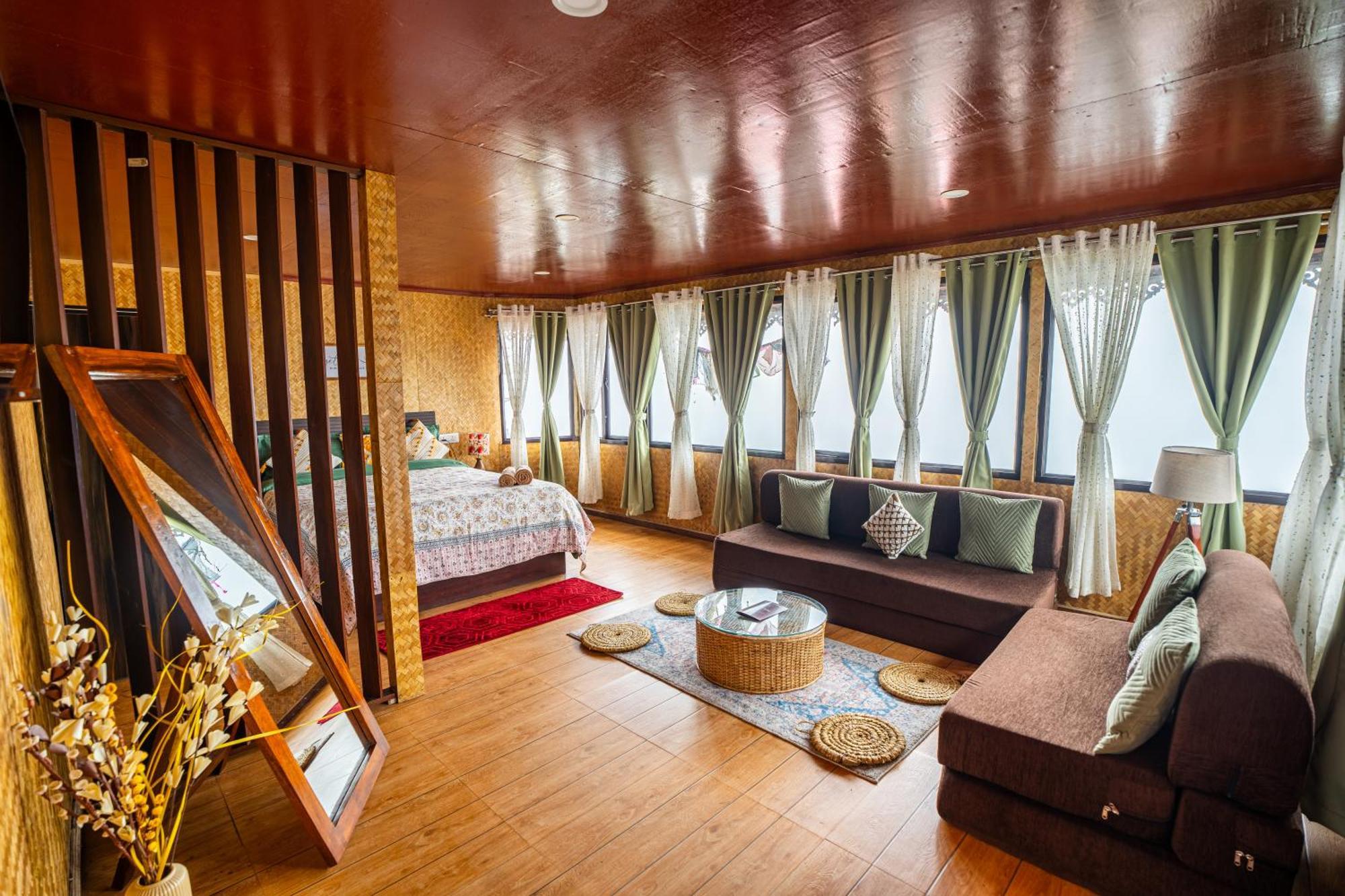Monratino Himadrie -2 Mins Walk From Mall Road - All Rooms Have Kanchenjunga Mountain View Darjeeling  Ngoại thất bức ảnh