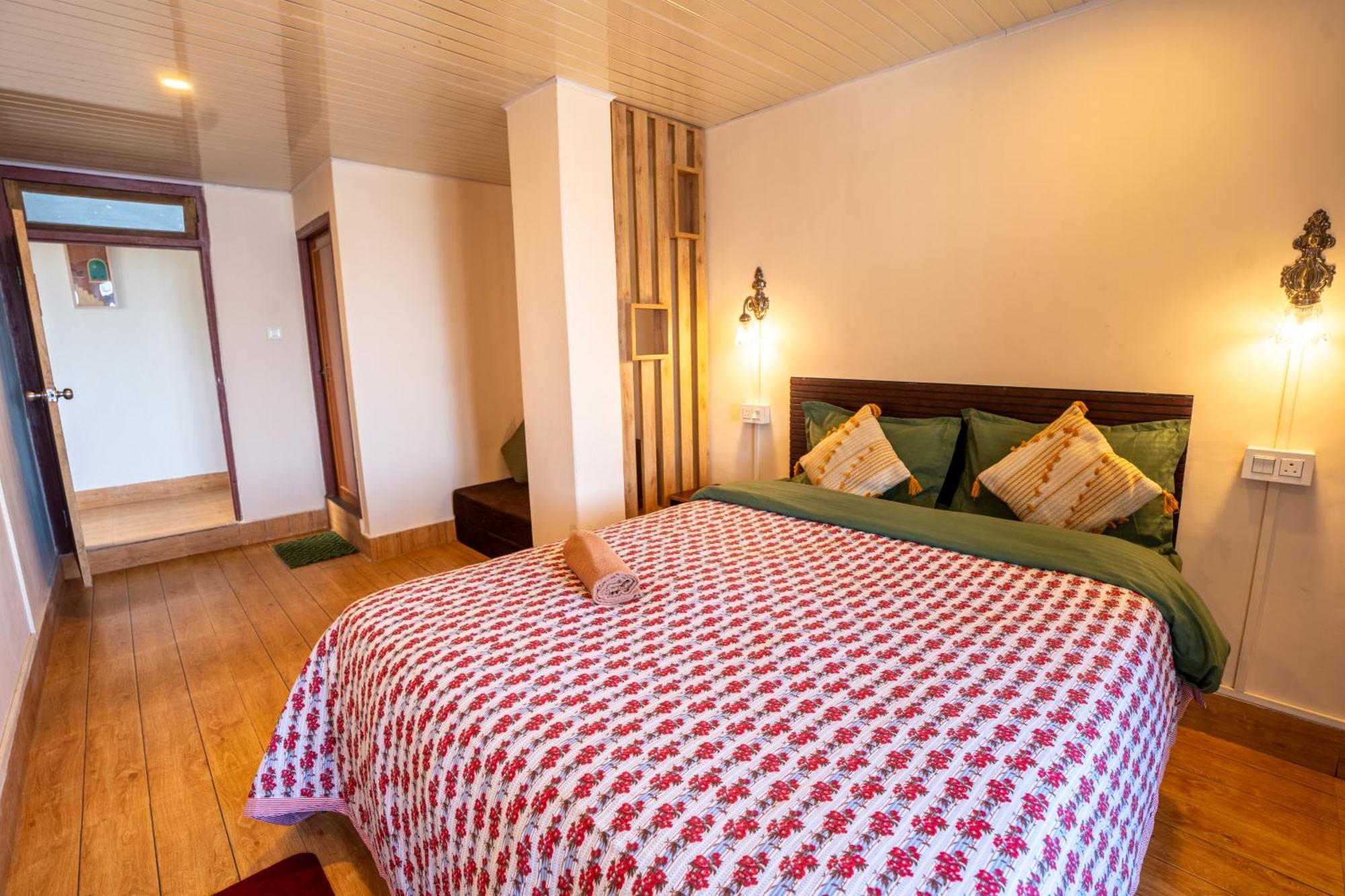 Monratino Himadrie -2 Mins Walk From Mall Road - All Rooms Have Kanchenjunga Mountain View Darjeeling  Ngoại thất bức ảnh