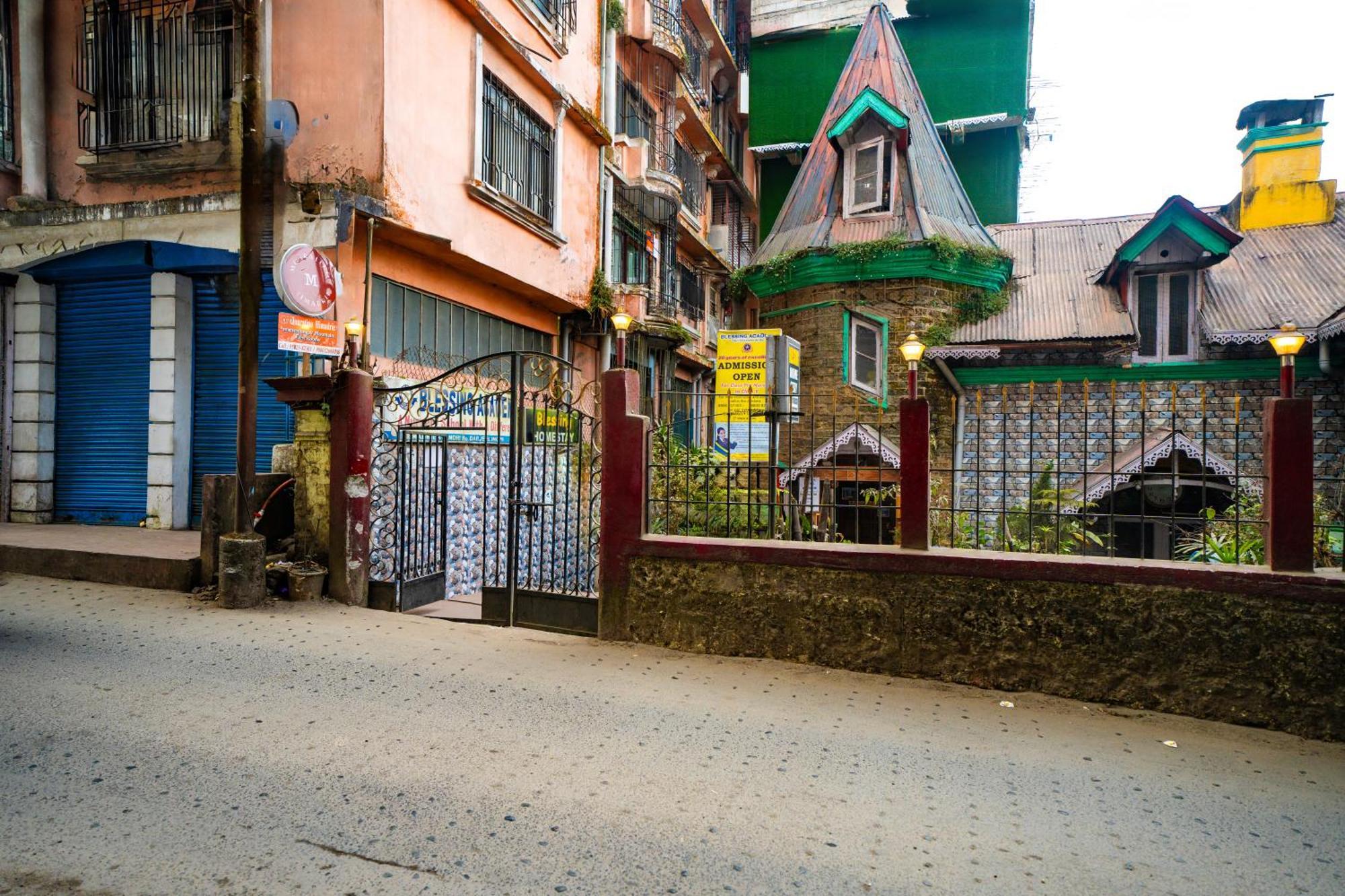 Monratino Himadrie -2 Mins Walk From Mall Road - All Rooms Have Kanchenjunga Mountain View Darjeeling  Ngoại thất bức ảnh
